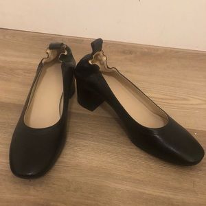 Everlane Day Heel, Black Leather